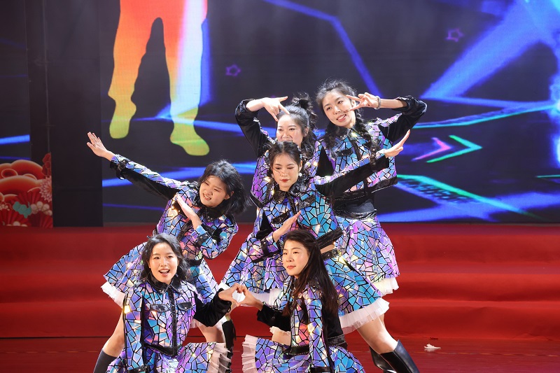 7. 舞蹈串烧《一路繁花》 (1).jpg